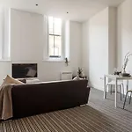 Smart Living - One Beds *