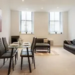 Smart Living - One Beds 布雷得佛