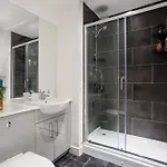 Smart Living - One Beds 아파트
