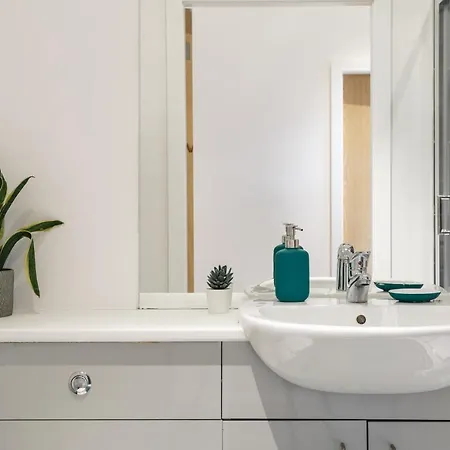 Smart Living - One Beds *