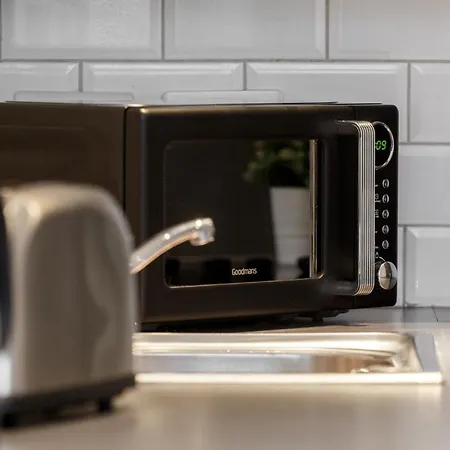 Smart Living - One Beds アパート