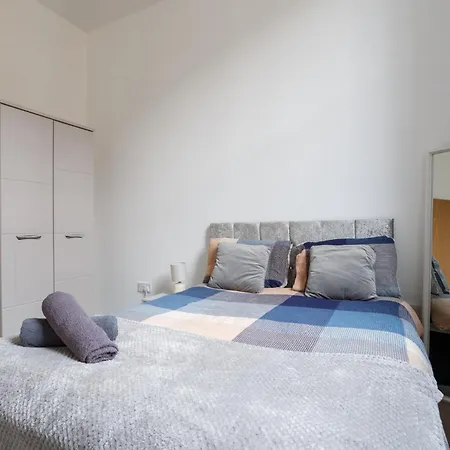 Smart Living - One Beds Μπράντφορντ