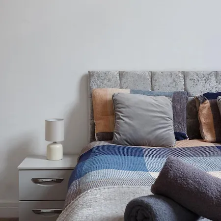 Smart Living - One Beds Μπράντφορντ