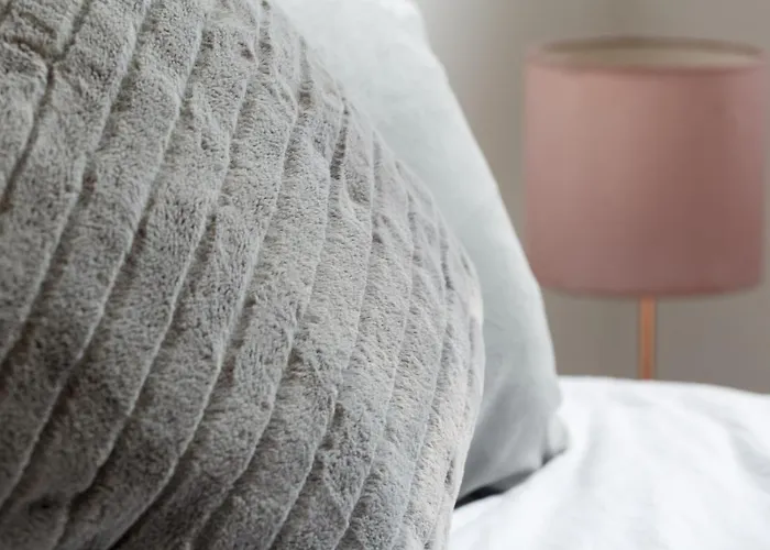 Smart Living - One Beds * Bradford (West Yorkshire)